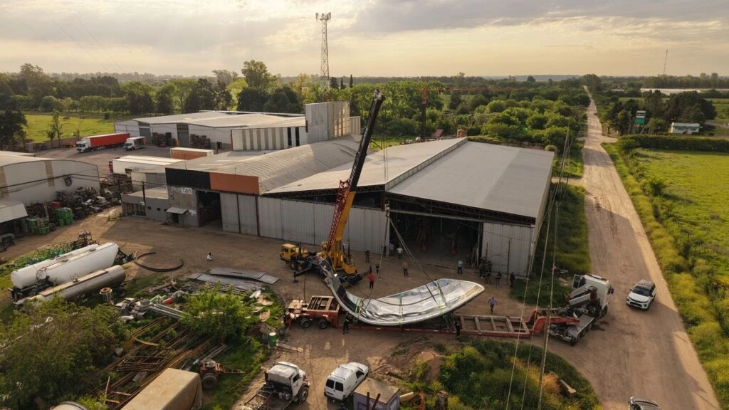 Floralis Genérica y el arquitecto Eduardo Catalano 1.jpg