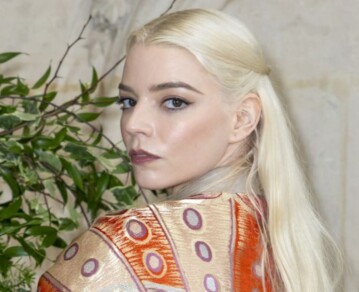 Anya Taylor-Joy y el poder del estilo andrógino: las fotos de su look masculino con las que conquistó el Paris Fashion Week