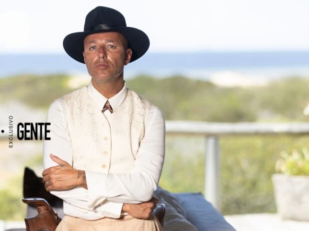 No tengo rencor con nadie. Soy positivo y siempre pienso en el amor, en seguir adelante y más. No tengo ninguna estrategia. El amor todo lo puede y lo vale.