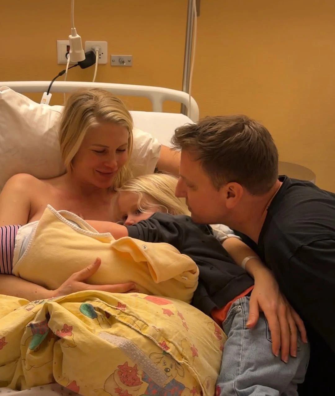 Maxi López fue papá por quinta vez: del llanto por el "mini delantal" en MasterChef a las primeras fotos de Lando en Suiza