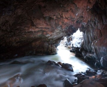 Un rincón argentino con caverna, volcanes y rutas míticas ideal para una escapada distinta
