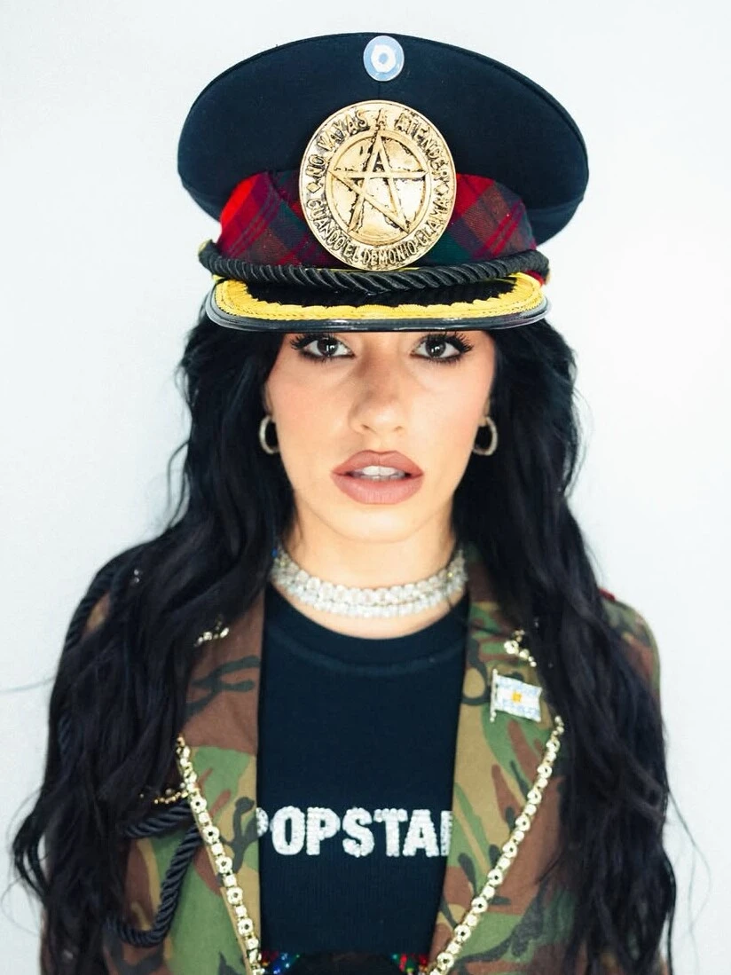 Lali-look primer show del año