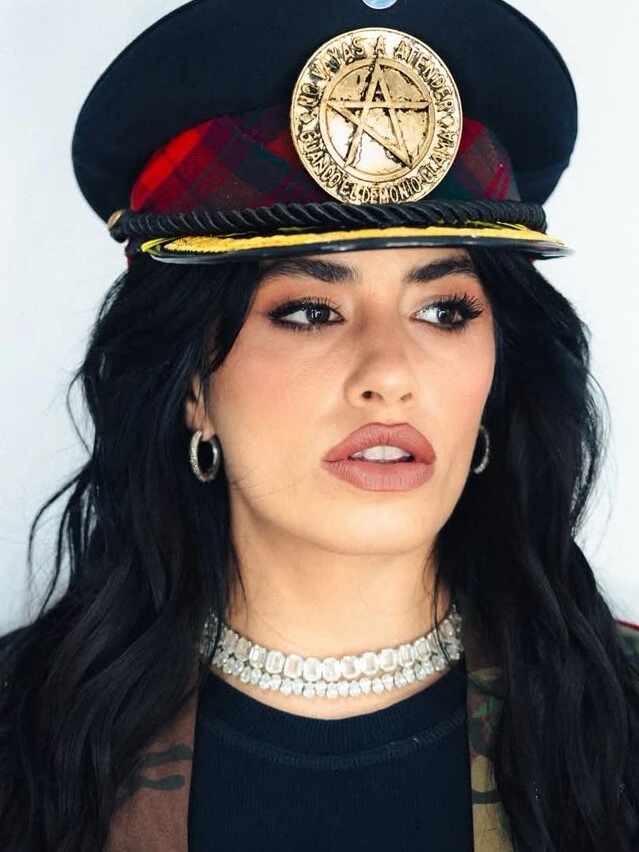 Lali-look primer show del año