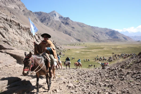 Así cubrió GENTE, por la misma ruta de San Martín, el Bicentenario del Cruce de los Andes