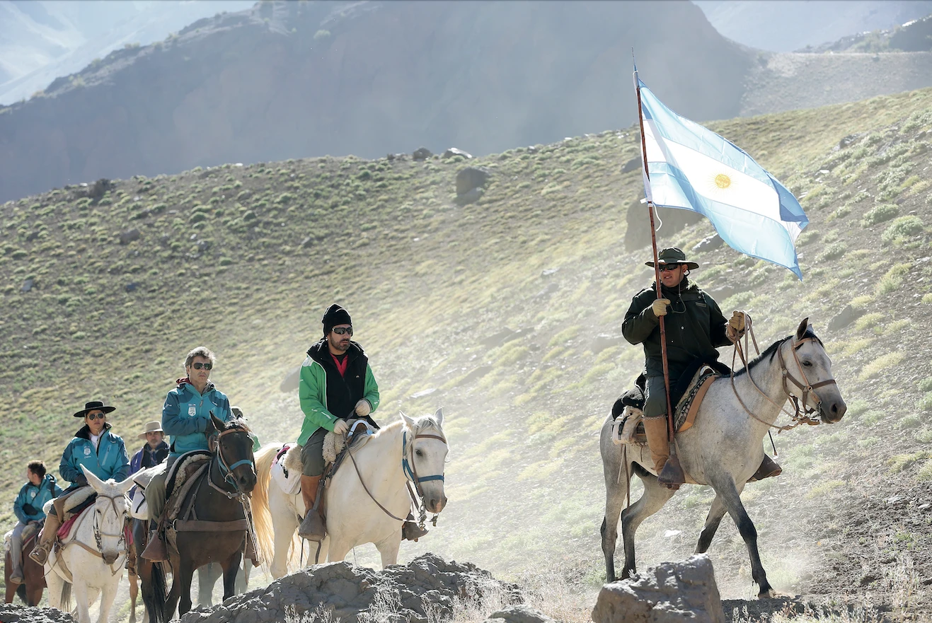 Así cubrió GENTE, por la misma ruta de San Martín, el Bicentenario del Cruce de los Andes
