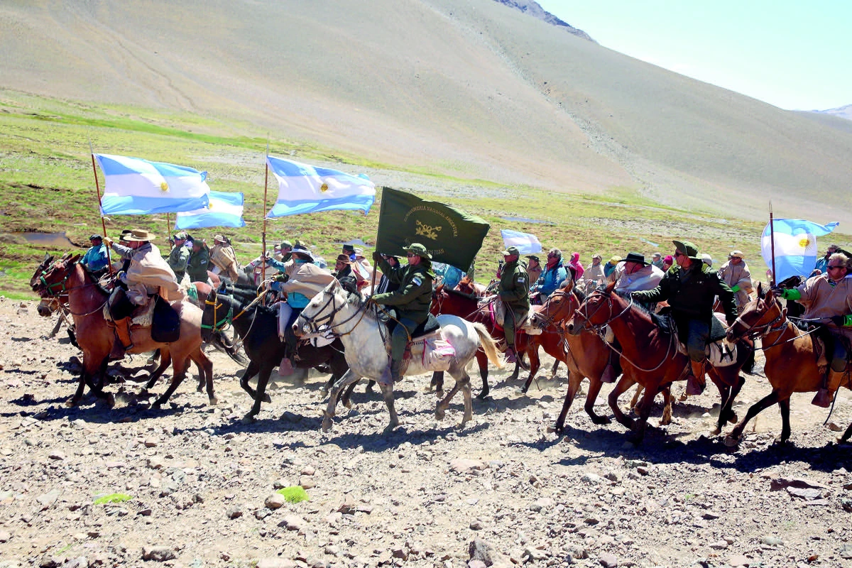 Así cubrió GENTE, por la misma ruta de San Martín, el Bicentenario del Cruce de los Andes