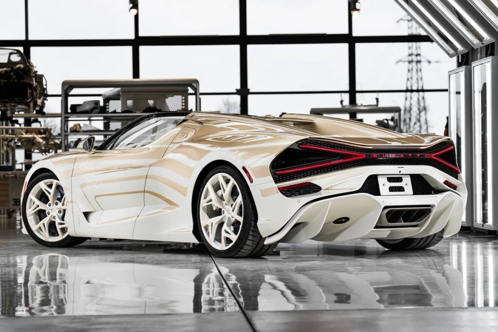 Bugatti Mistral La Perle Rare