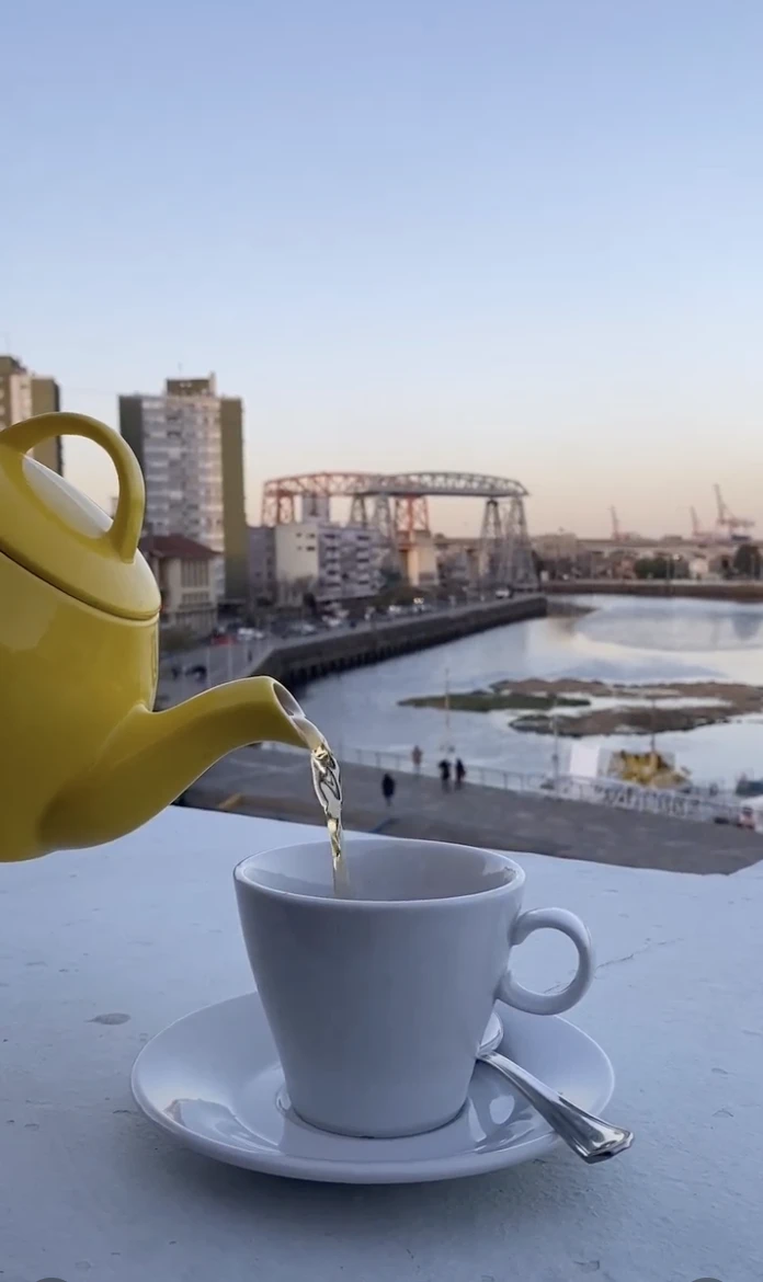 El Puente Transbordador Nicolás Avellaneda, centro de todas las miradas. 