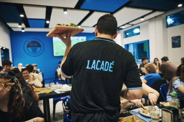 Cómo es Lacadé, el bodegón de Racing