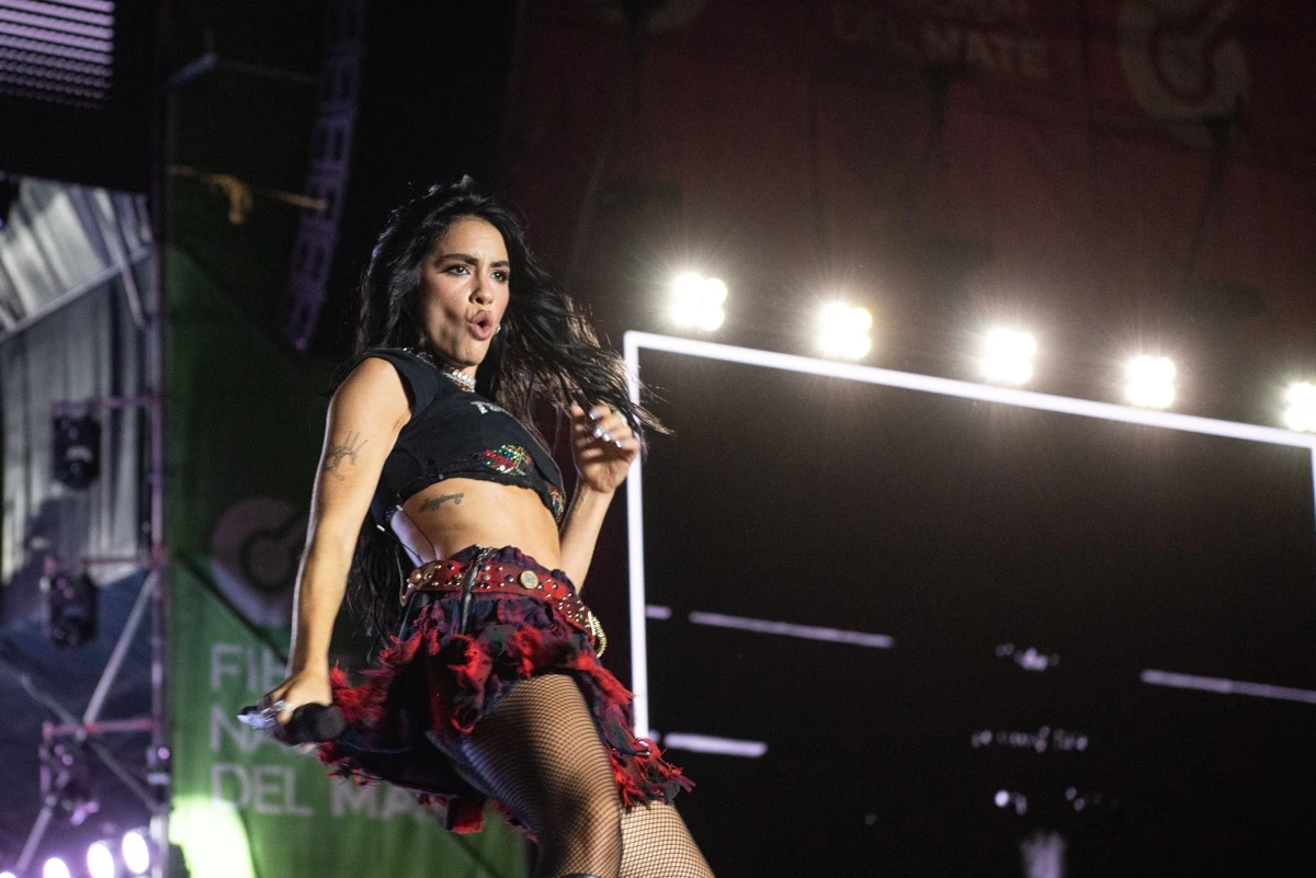 Lali-look primer show del año