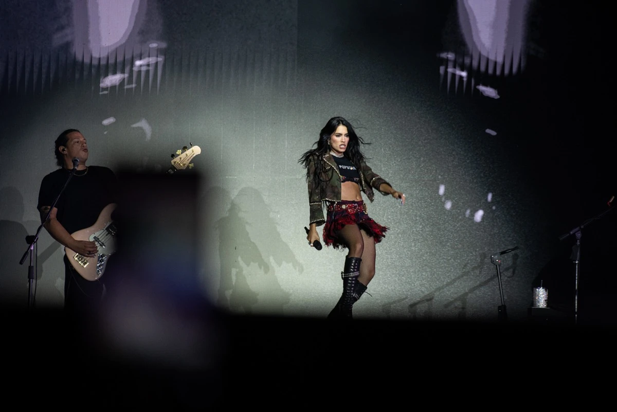 Lali-look primer show del año