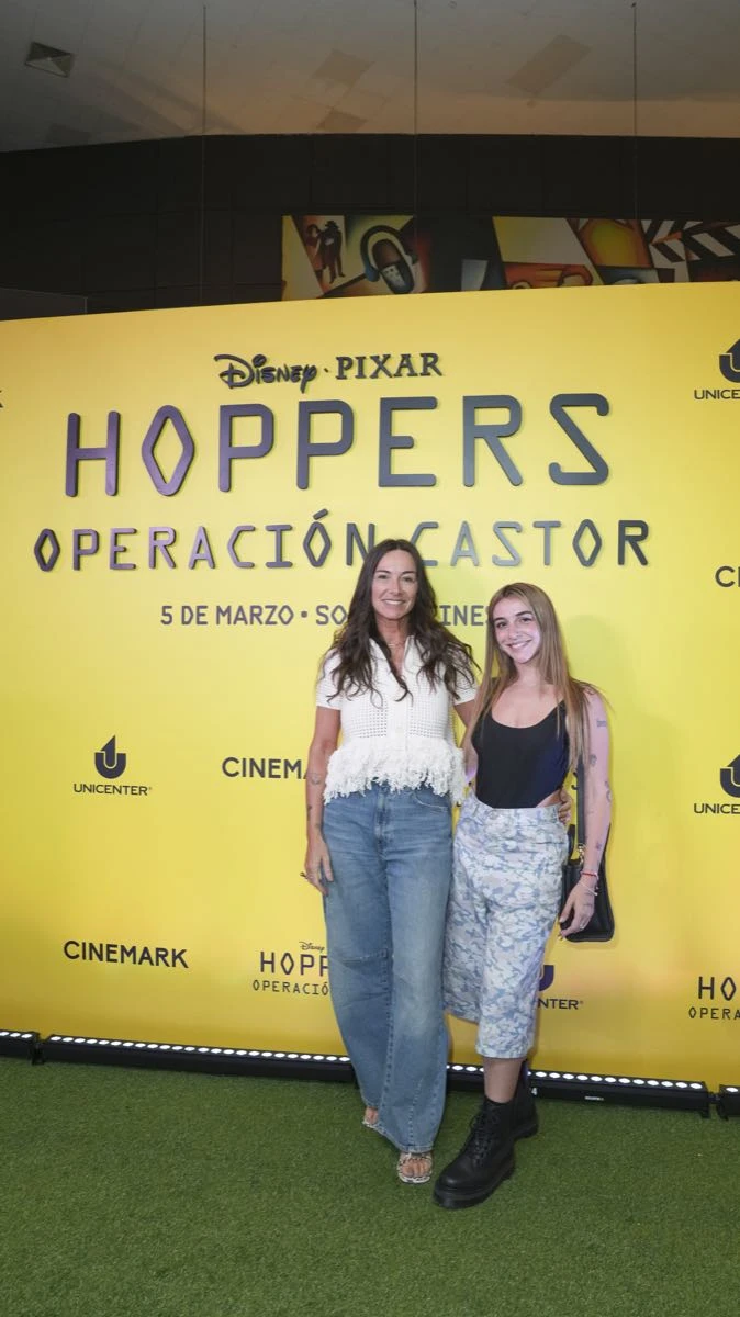 Première de HOPPERS: OPERACIÓN CASTOR
