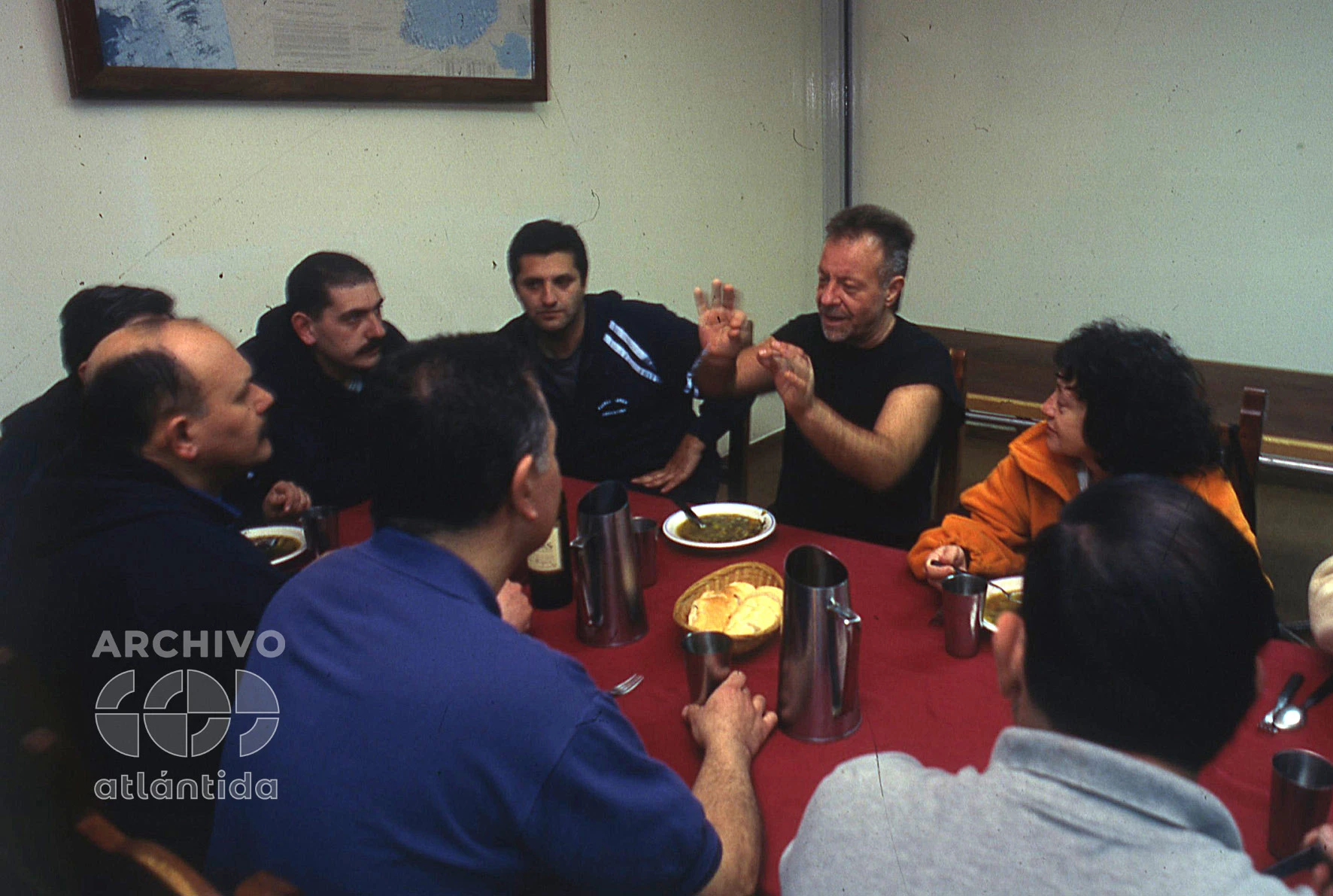 León Gieco en la AntártIda con Revista GENTE