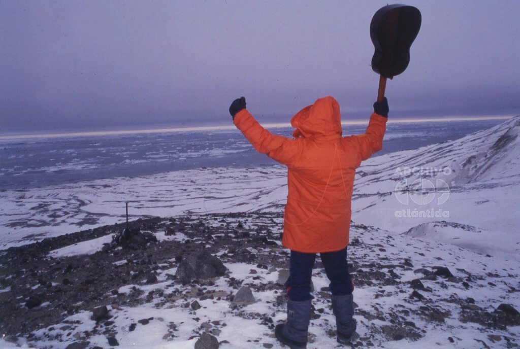 León Gieco en la AntártIda con Revista GENTE