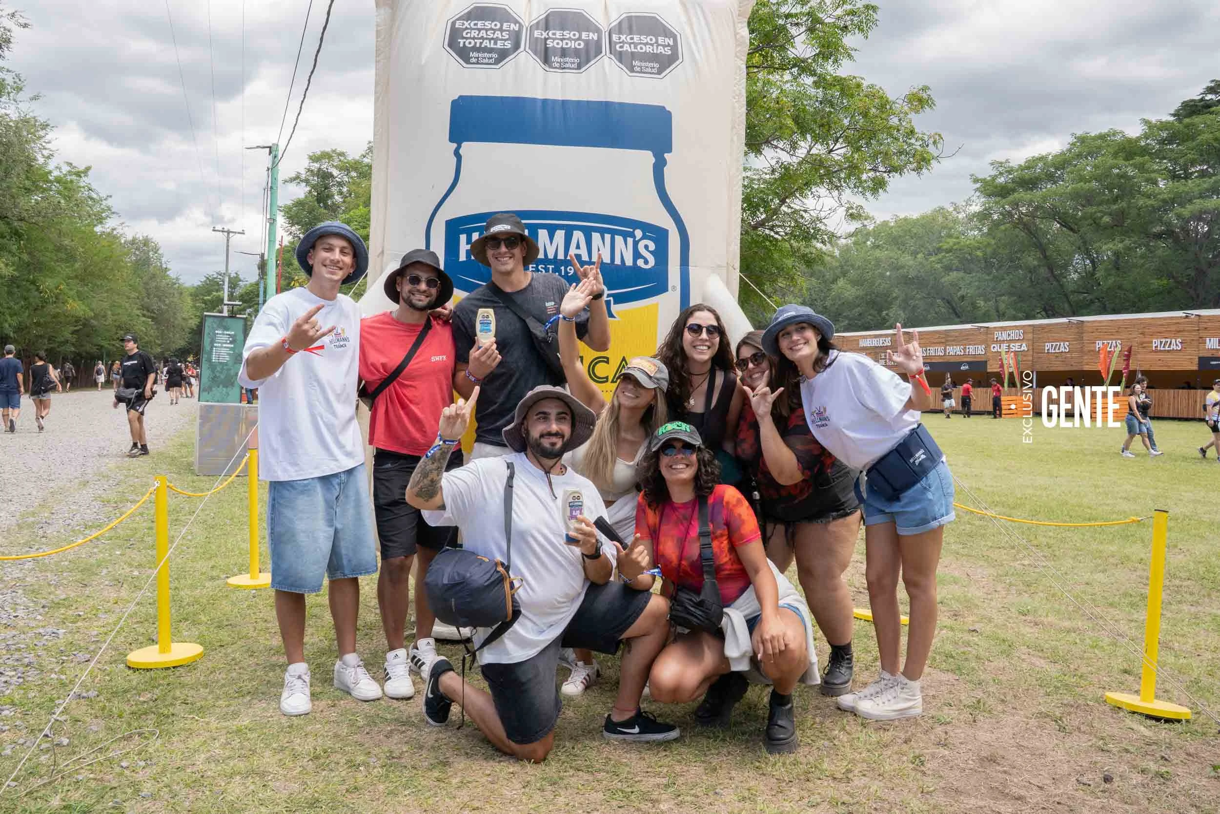 El público se acercó a disfrutar la propuesta de Hellmann's en el Cosquín Rock.