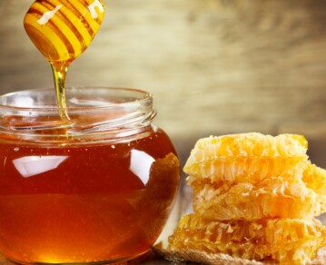 Mitos y verdades sobre la miel: 5 beneficios reales de consumirla todos los días