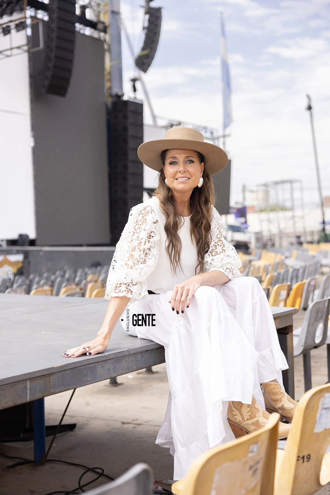 Maia Sasovsky posa en el mítico escenario de Cosquín. 