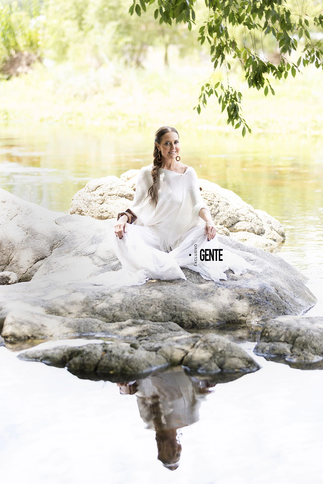En lo que respecta a su apertura internacional, Maia fue parte del Festival Folklorico de Punta Arenas, en Chile; Festival de la Música Andina en Ginebra, Colombia; Festival Latinoamericano en Cali, Colombia; Festival del Bicentenario en Quito, Ecuador; participó de la Semana de Cosquín en Cádiz, España y de la Semana de la Moda en País, Francia. 