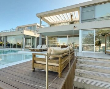 Cómo es por dentro la lujosa mansión que Wanda Nara puso a la venta en Santa Bárbara