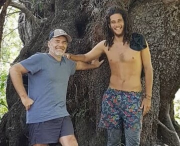 A qué se dedica Momo, el hijo "hippie" de Julián Weich que vive en las montañas: el trabajo que enorgulleció a su padre
