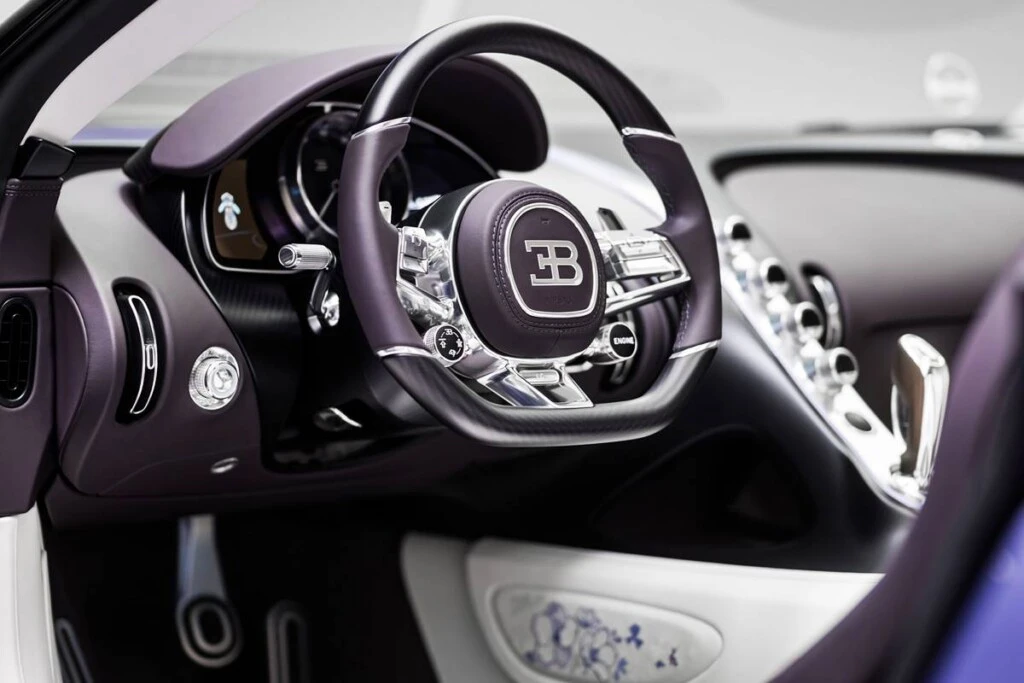 Bugattii W16 Mistral Caroline