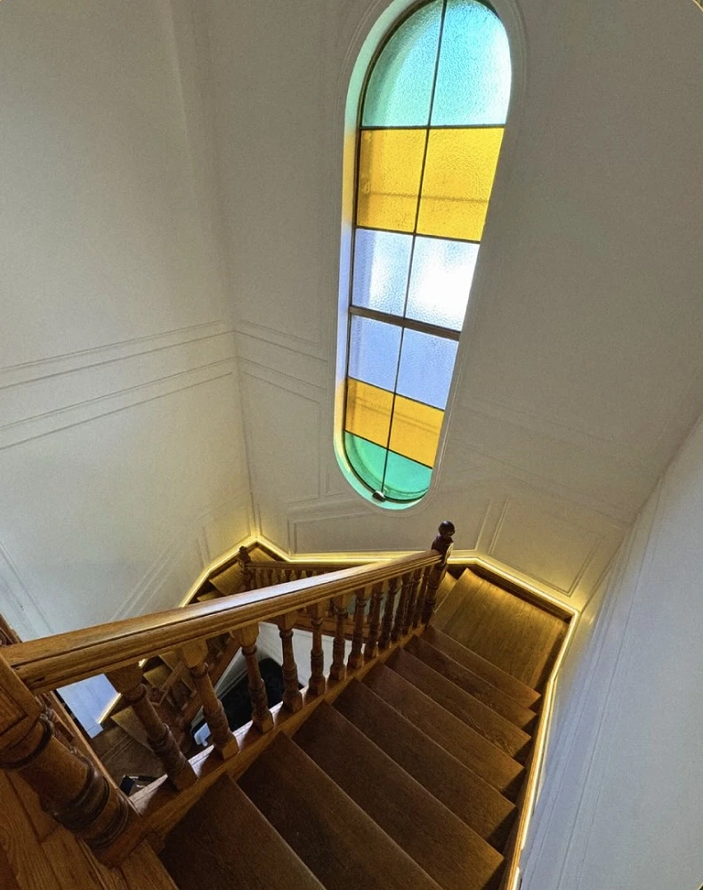 La imponente escalera. 