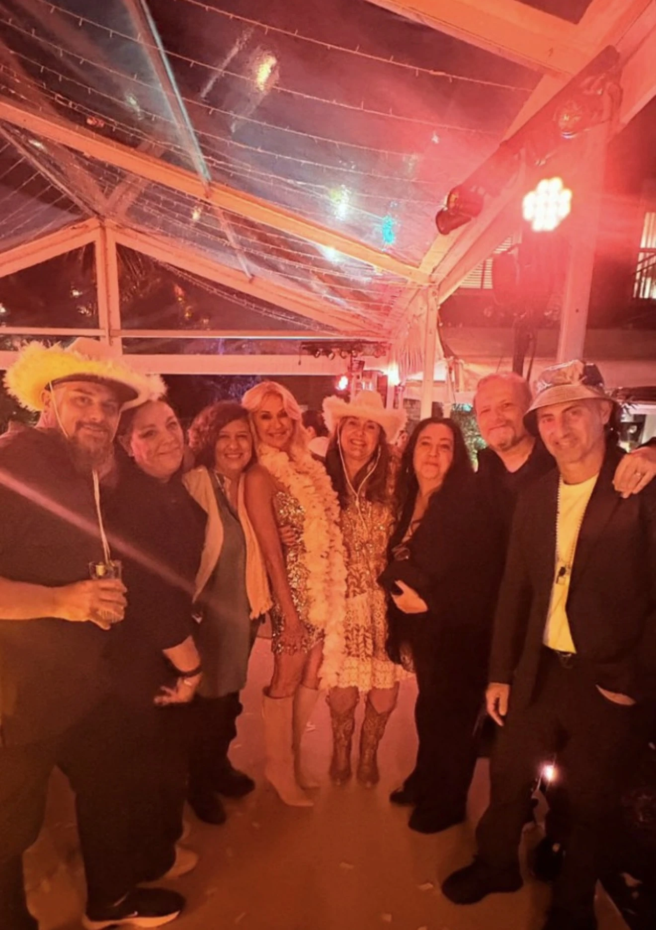 La conductora abrió las puertas de su casa para una “girls night” llena de risas y complicidad.