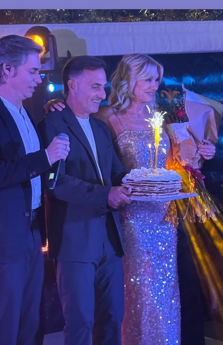 Yanina junto a su esposo y el cantante venezolano Carlos Baute. 