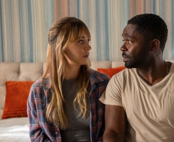 Tiene acción, la protagoniza Kaley Cuoco y es furor en Prime Video: la película ideal para maratonear