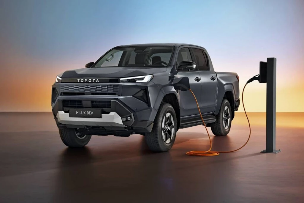 Toyota Hilux BEV