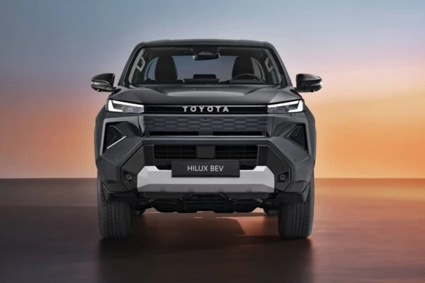 Toyota Hilux BEV