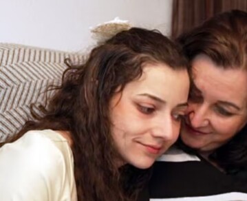 "No quiere pagar el entierro de su hija": las duras declaraciones de la mamá de Noelia Castillo contra su exmarido