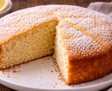 Torta de vainilla esponjosa: la receta fácil que siempre sale bien