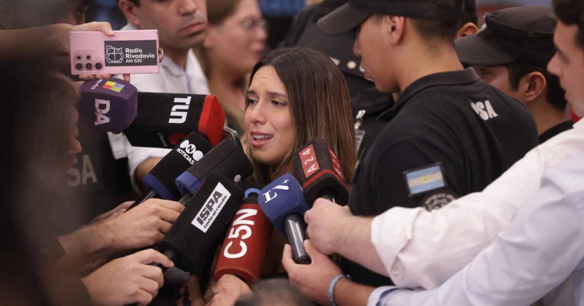 Así fue la llegada a la Argentina de Agostina Páez tras estar retenida en Brasil por dos meses
