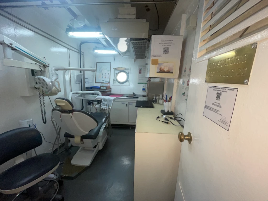 Fragata Libertad 1.jpg