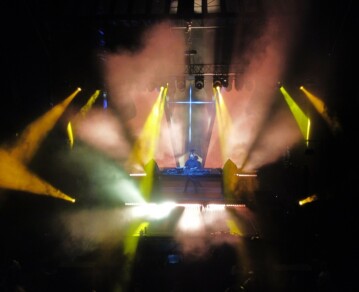 Las impactantes fotos del show del Padre Guilherme en la Plaza de Mayo