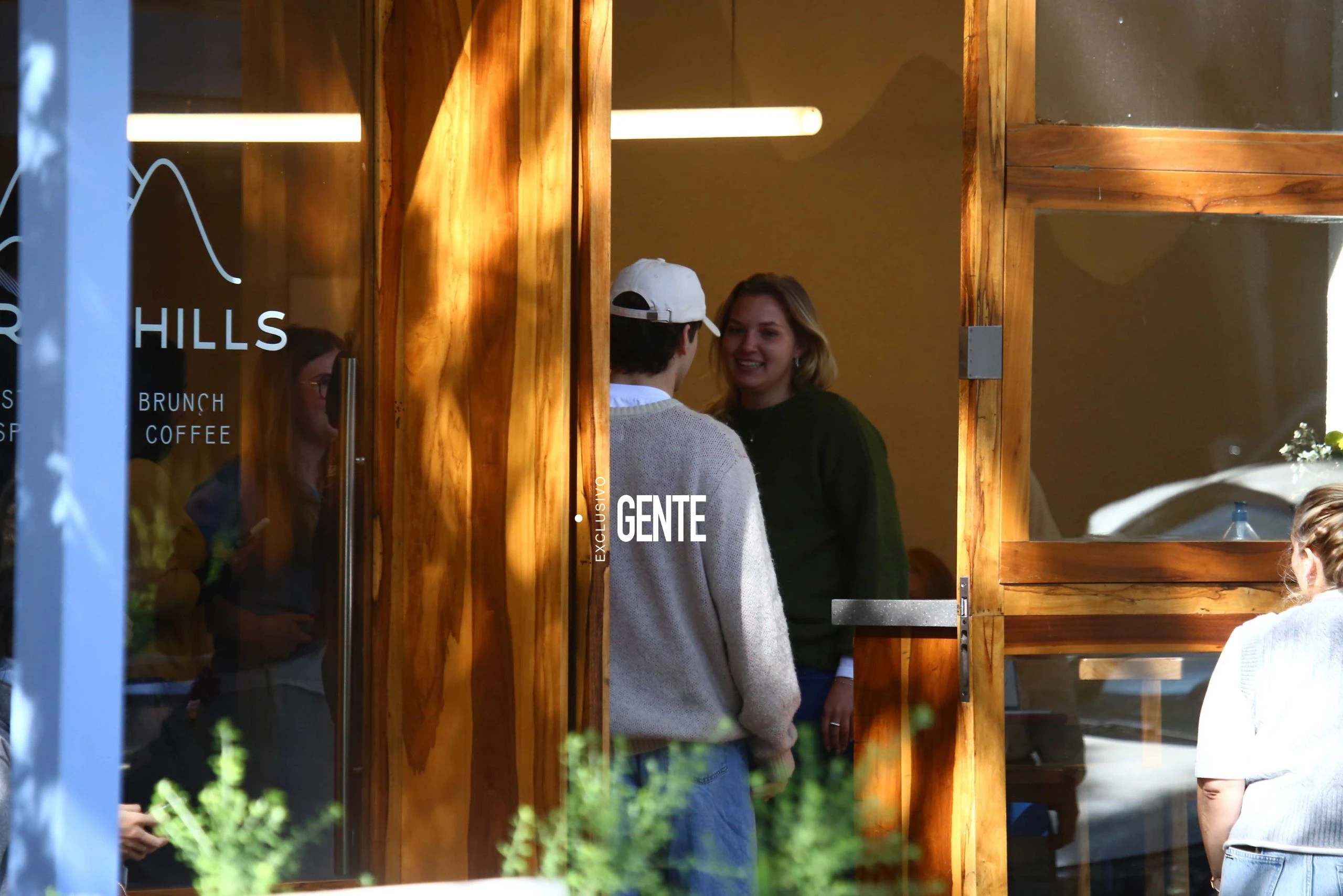 La relajada salida del piloto. 