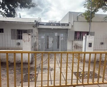 Jugaba a la pelota y se desplomó en el recreo: conmoción en Córdoba por la muerte de un chico de 11 años