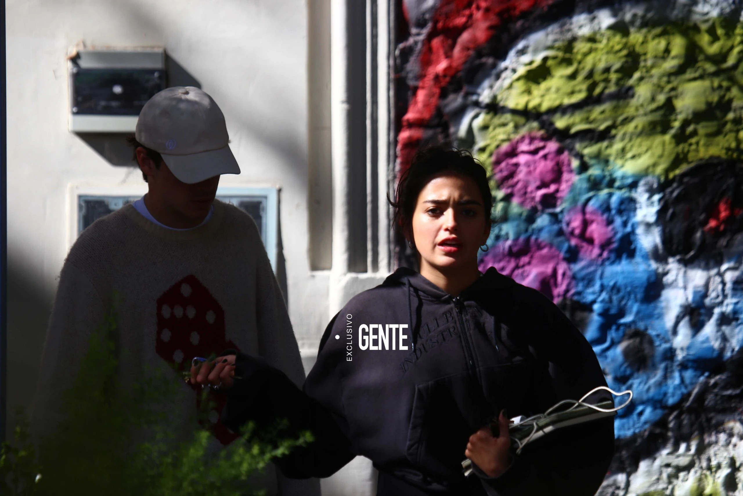 La pareja, en un café muy cercano al lugar en donde estuvo emplazado el circuito de la avenida del Libertador. 