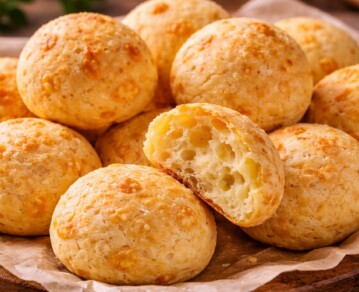 Pan de queso casero en minutos: cómo hacerlo aireado y dorado