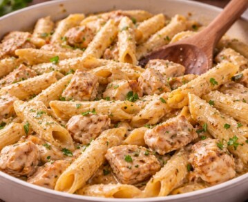 Pasta con pollo cremosa: el paso clave para que la salsa quede liviana y bien integrada