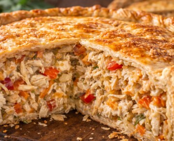 Tarta de pollo y verduras: el truco para que el relleno quede jugoso y la base crocante