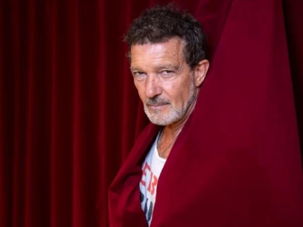 Apertura Antonio Banderas-Revista Gente