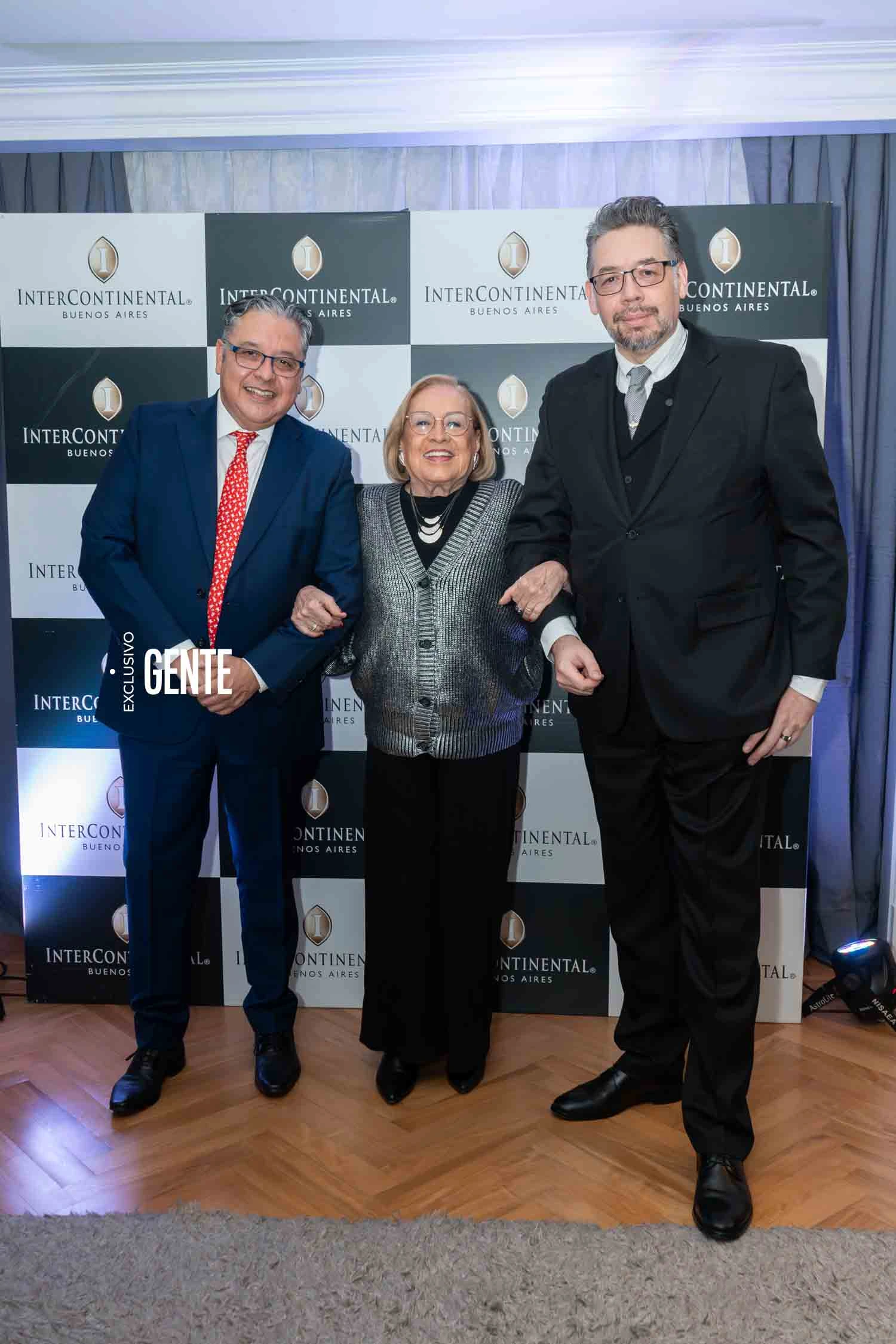 Ariel Blufstein, Embajadora de Mexico, Lilia Rossbach y el critico de cine Pablo De Vita.