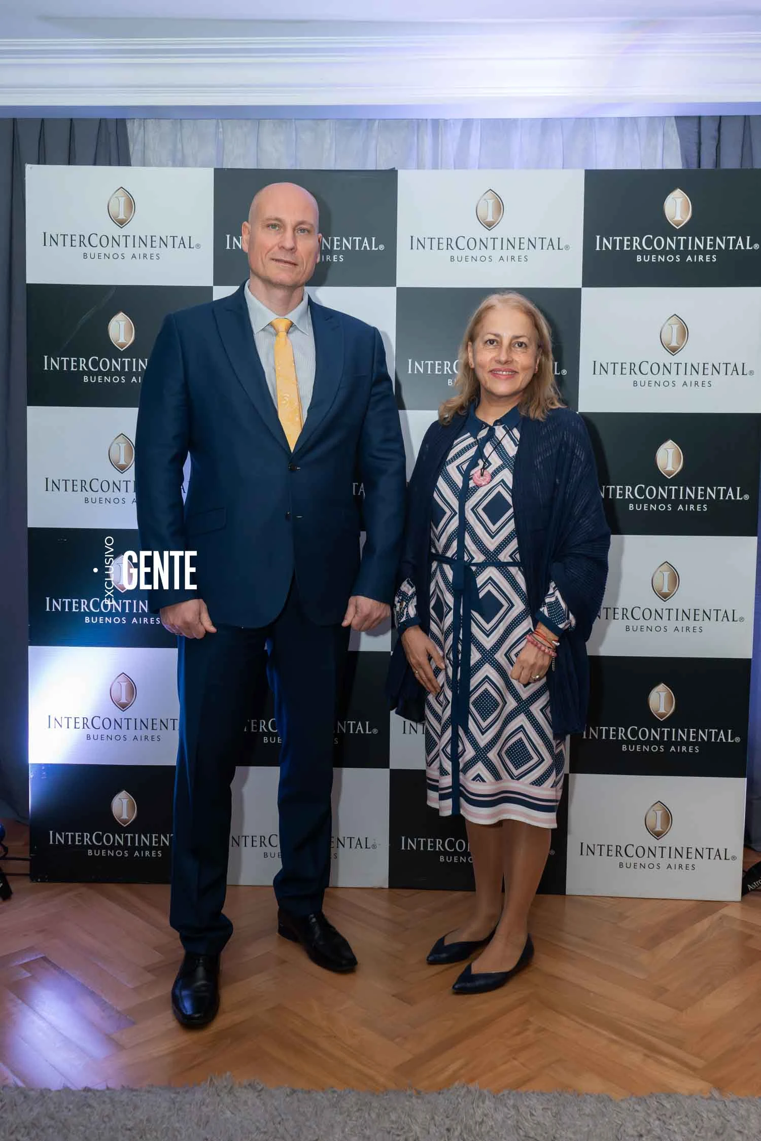 Embajador de Bulgaria, Stoyan Mihaylov y esposa.