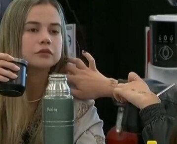 La dura confesión de Cinzia en Gran Hermano sobre la cicatriz que tiene en su cuello: "Nunca quise sacarla"