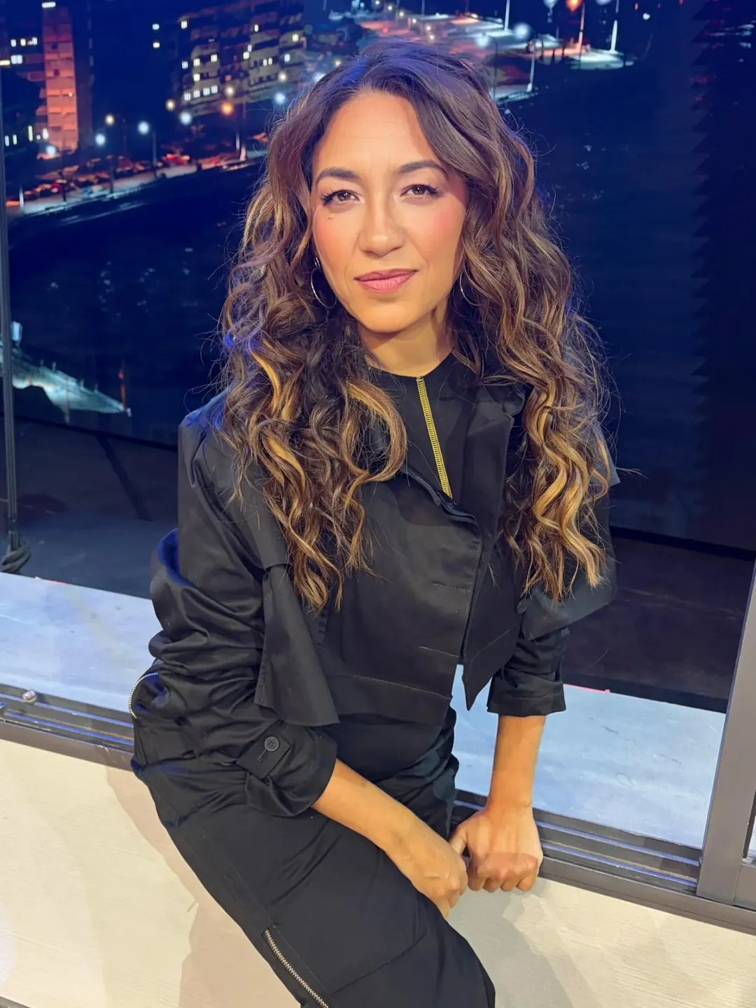 Lorena Vega posa en el escenario del Teatro El Nacional. 