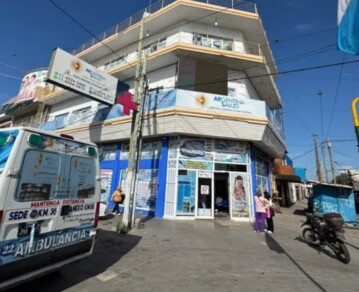 Detuvieron a 5 “falsos médicos” en González Catán: así estafaban a pacientes con una red de clínicas clandestinas