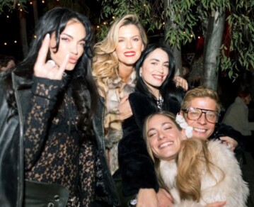 Las mejores fotos de la boda de Rochi Igarzábal: de su look minimalista al reencuentro con sus compañeros de Casi Ángeles