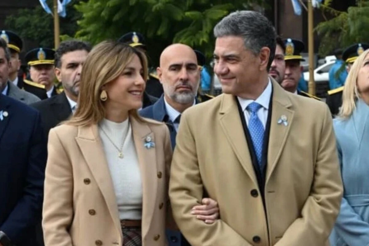 maria belen ludeña y jorge macri look tedeum 25 de mayo